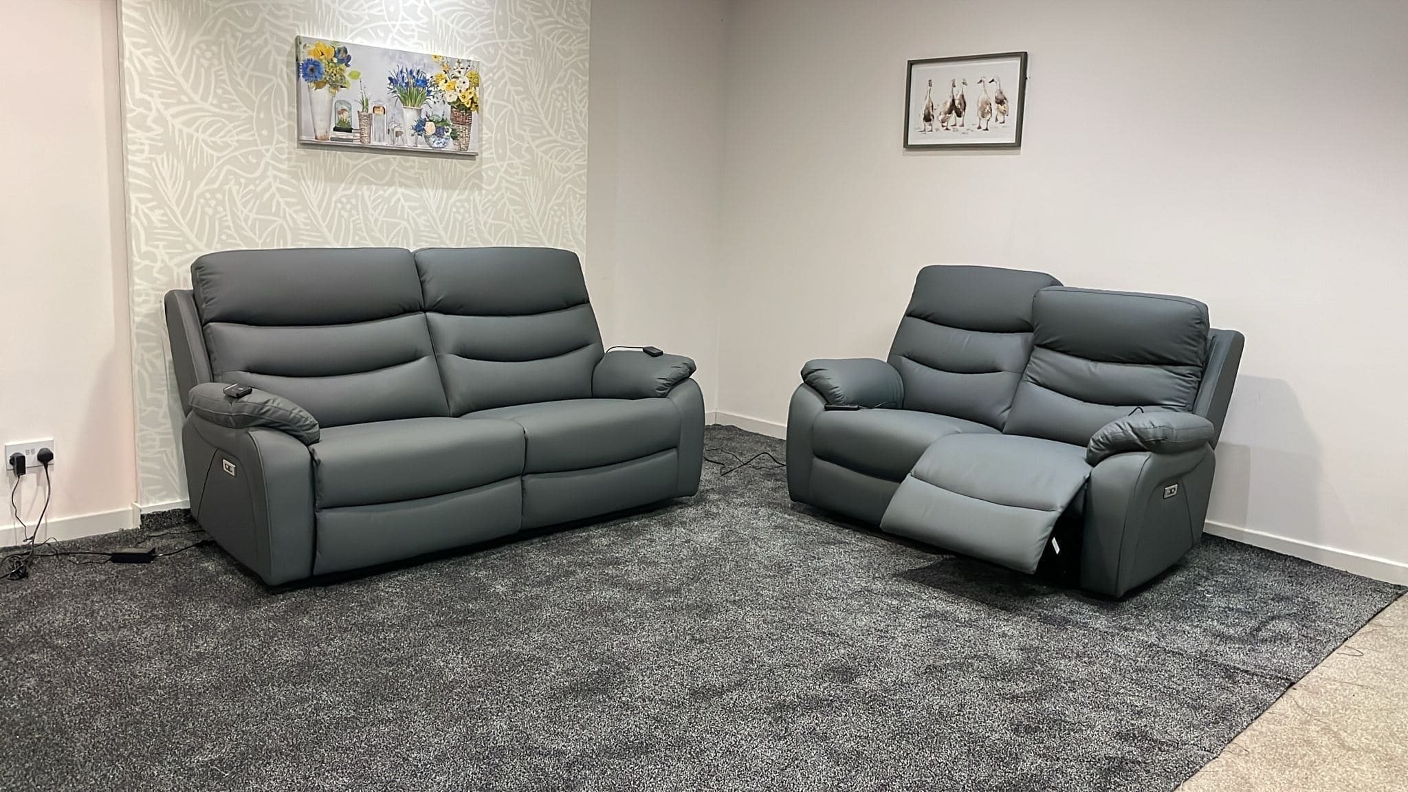 "Bertie" Grey Leather Electric Reclining Massage Sofa Range With Power Headrests & USB Charging Ports For Ultimate Comfort - Image 9