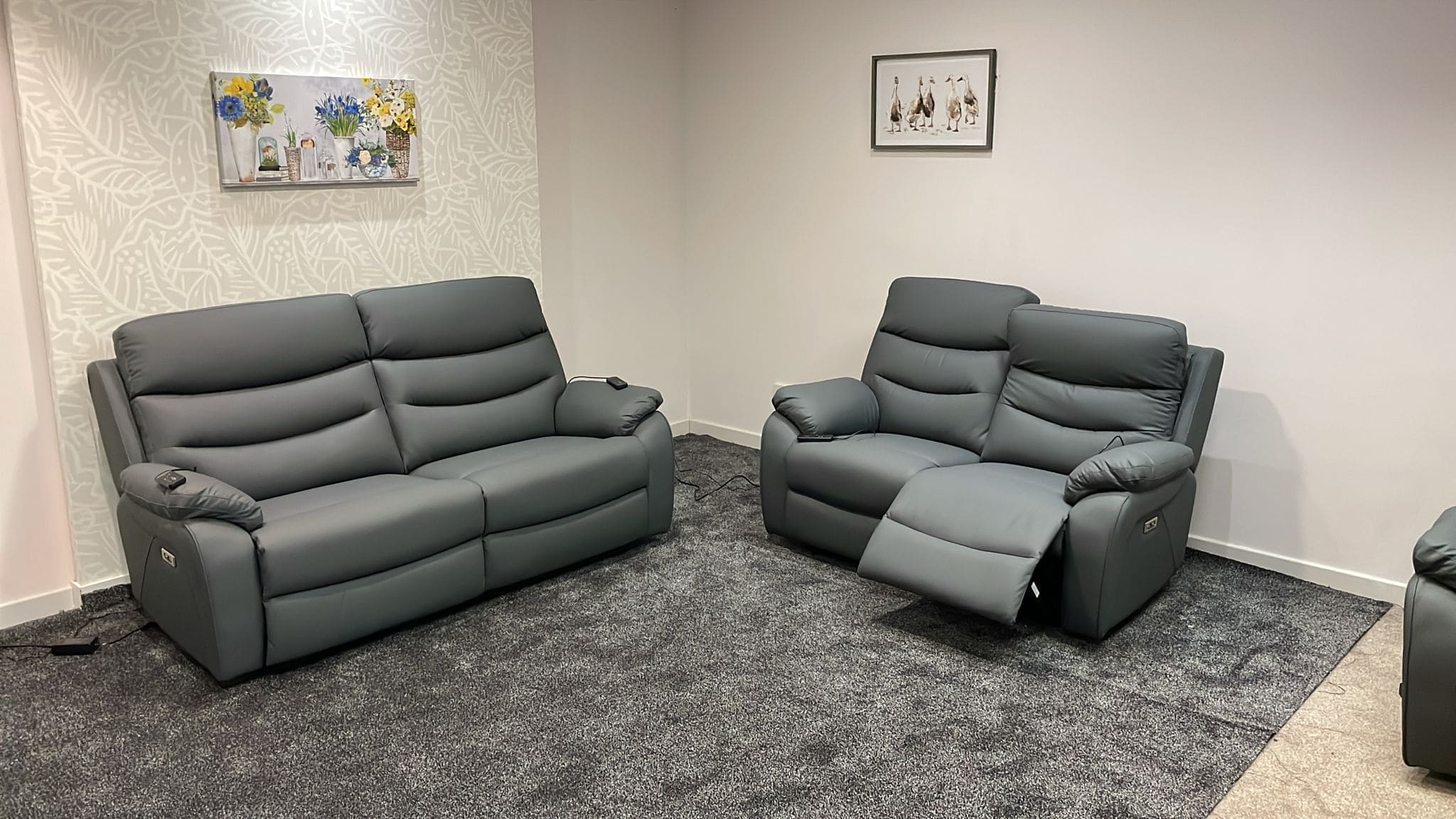"Bertie" Grey Leather Electric Reclining Massage Sofa Range With Power Headrests & USB Charging Ports For Ultimate Comfort - Image 12