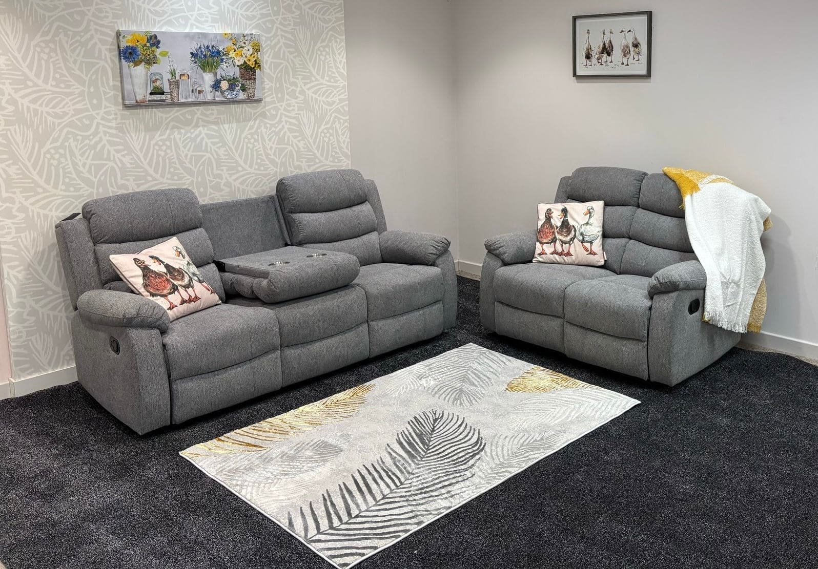 "Lewson" Electric / Power Reclining Grey Fleck Fabric Sofa Set - USB Charging & Drinks Tray Table | Couch | - Image 7