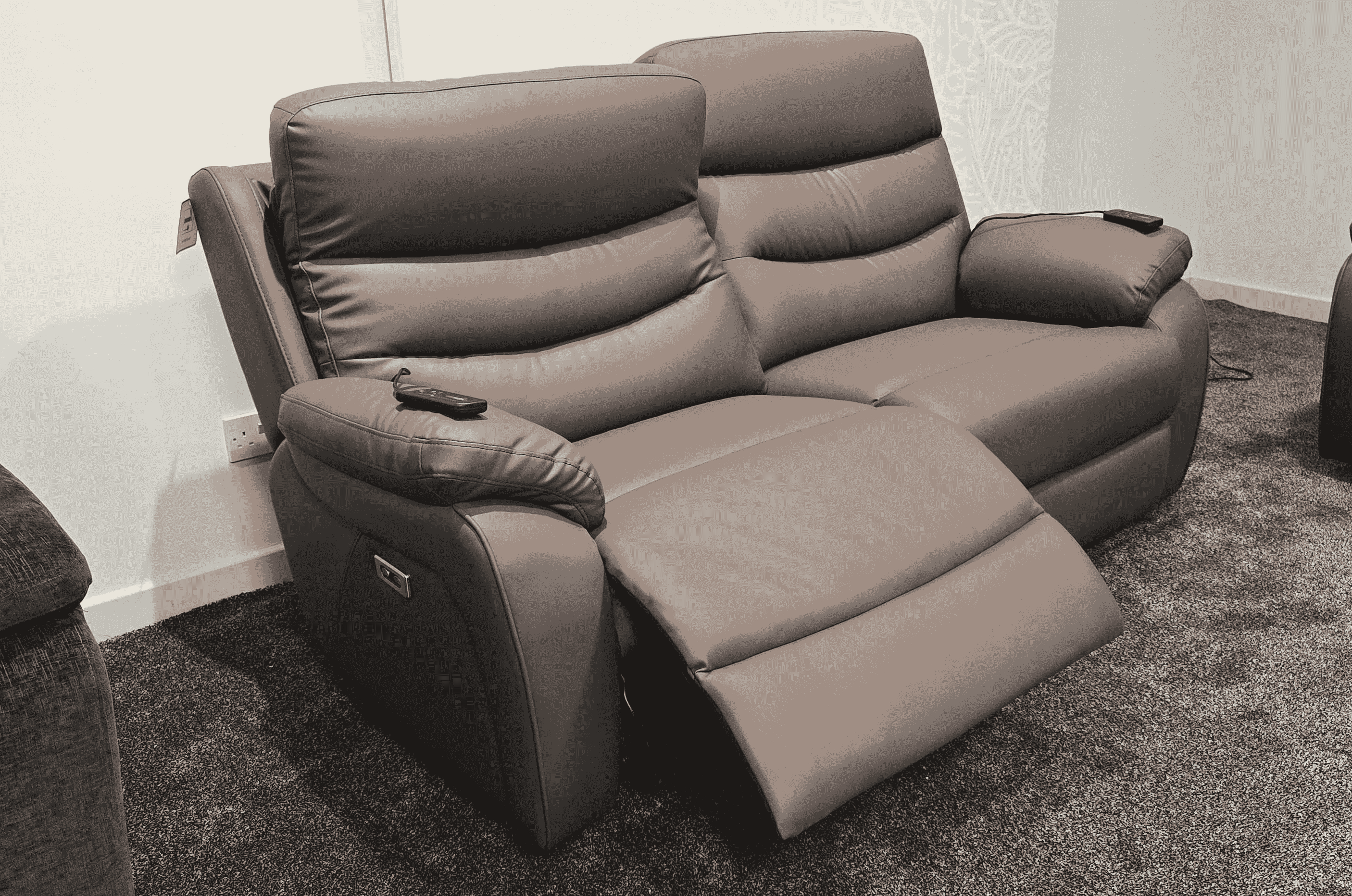 "Bertie" Brown Leather Electric Reclining Massage 3 Seater + 2 Seater Sofa Set With Power Headrests & USB Charging Ports For Ultimate Comfort - Image 4
