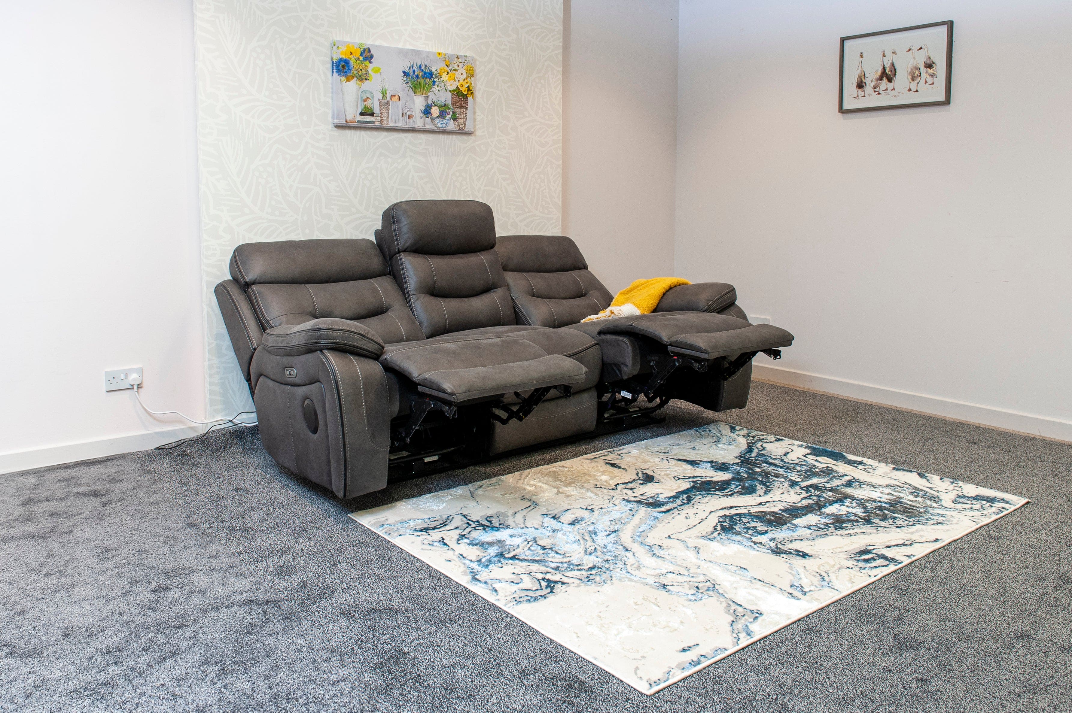 Cinema Sofa | Adjustable Power Headrests | Bluetooth Speakers | Vinson Express Smart Tech 3 Seater Fabric Power Recliner Sofa - Image 12