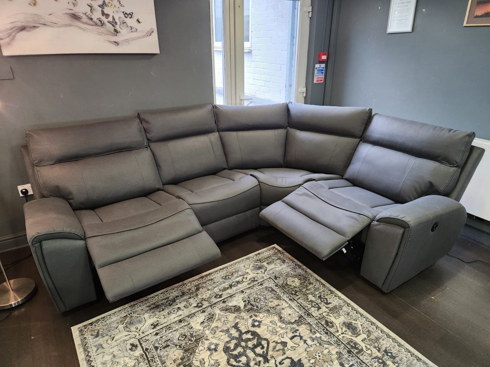'Ronan' 2c1 Electric Recliner Easy Clean Microfibre Grey Tech Fabric Corner Sofa + USB Charging Ports - Image 2