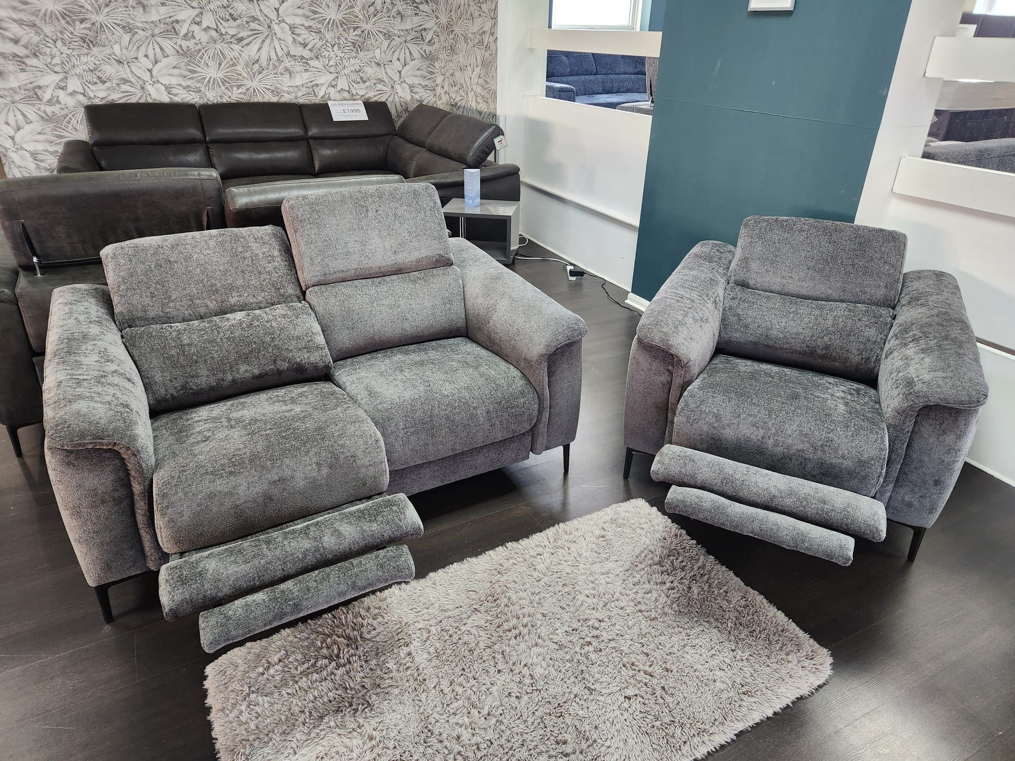 FLASH DEAL ENDS MIDNIGHT TONIGHT! Beckham Electric Recliner 2 Seater Sofa With USB Charging Ports & Adjustable Headrests - Image 8